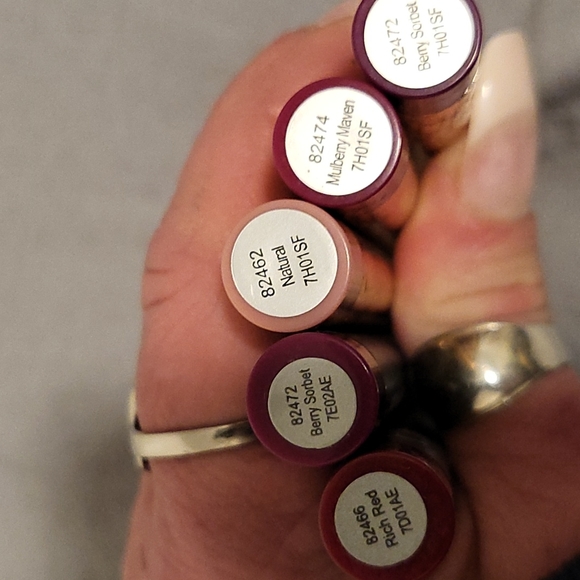 ELF Lip Color - Picture 2 of 2